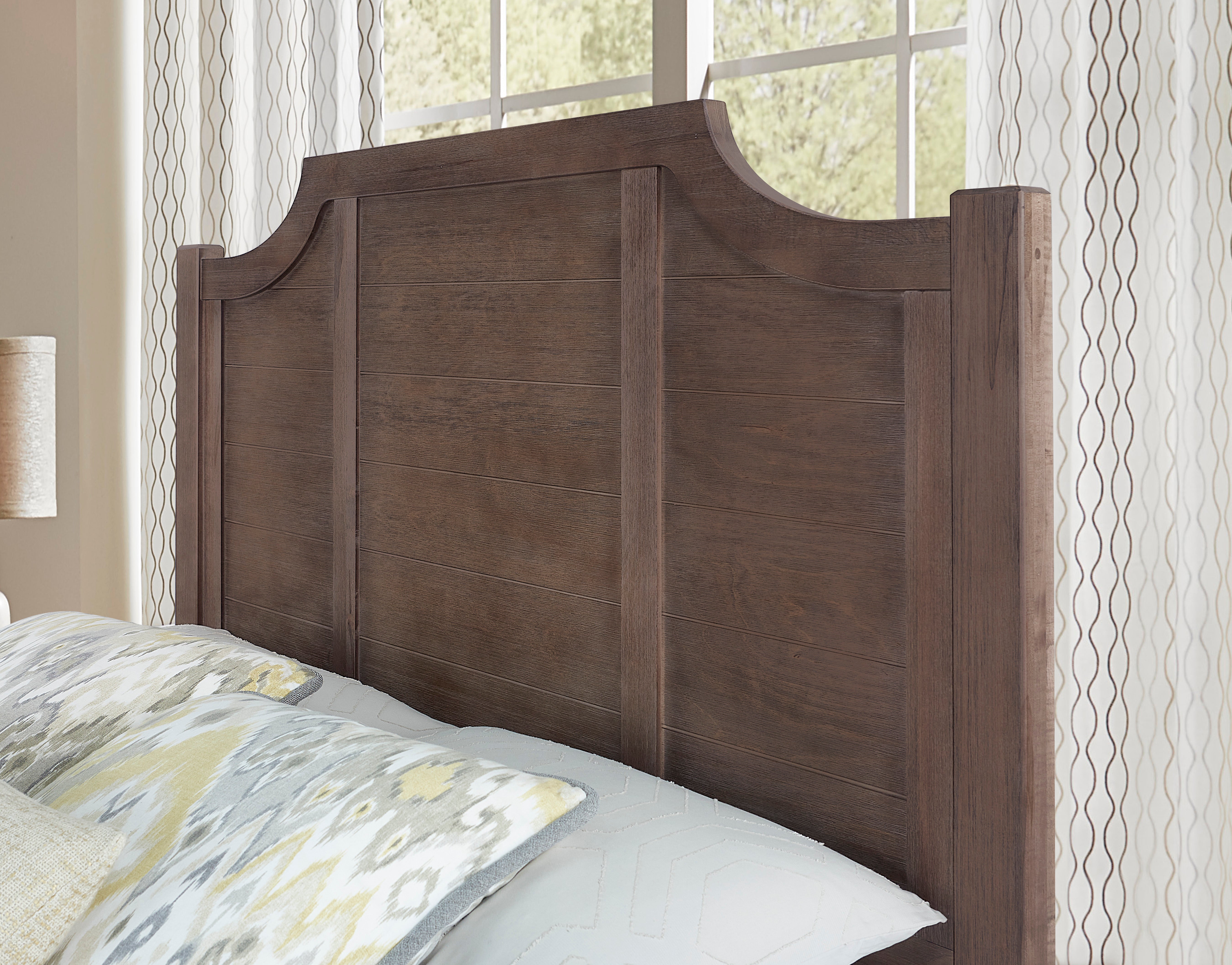 Artisan & Post Maple Road Scalloped Bed