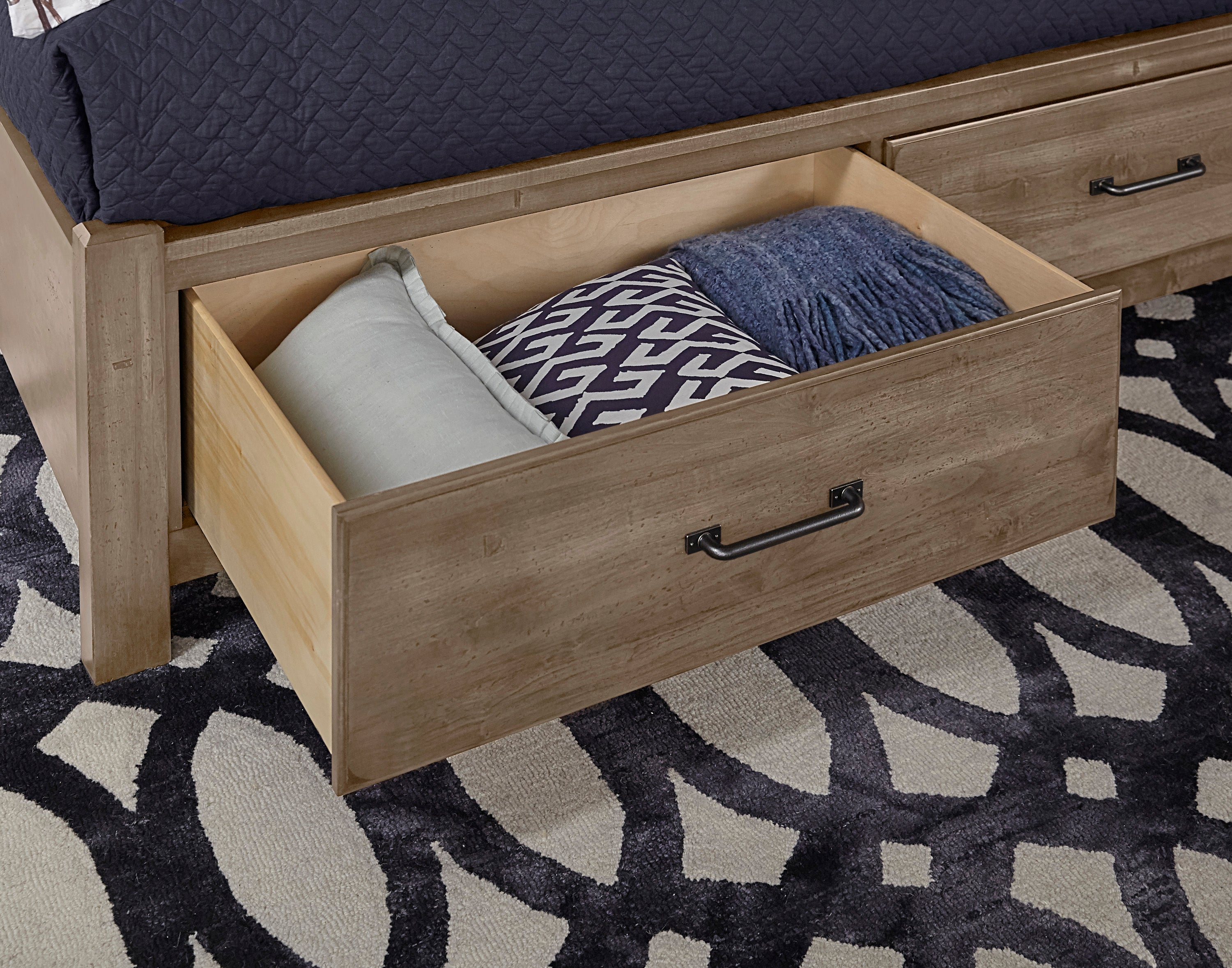 Artisan & Post Cool Rustic Mansion Bed with Footboard Storage