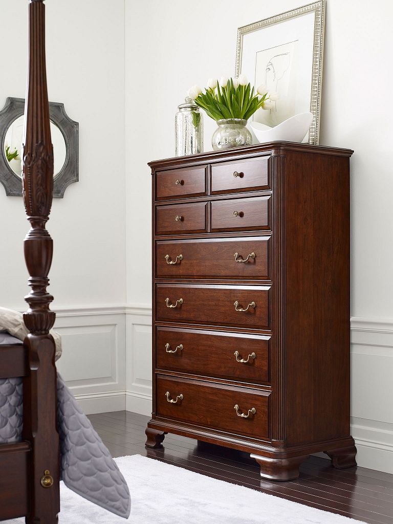 Kincaid Furniture Hadleigh Drawer Chest in Classic Cherry