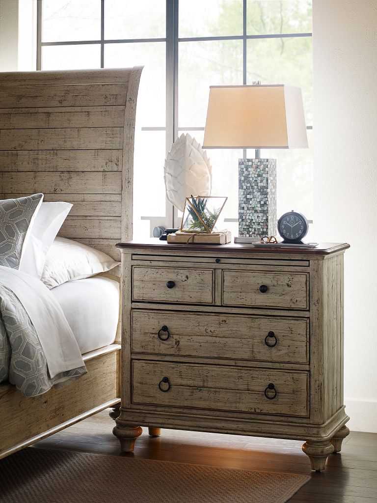 Kincaid Furniture Weatherford Baldwin Bachelors Chest in Cornsilk