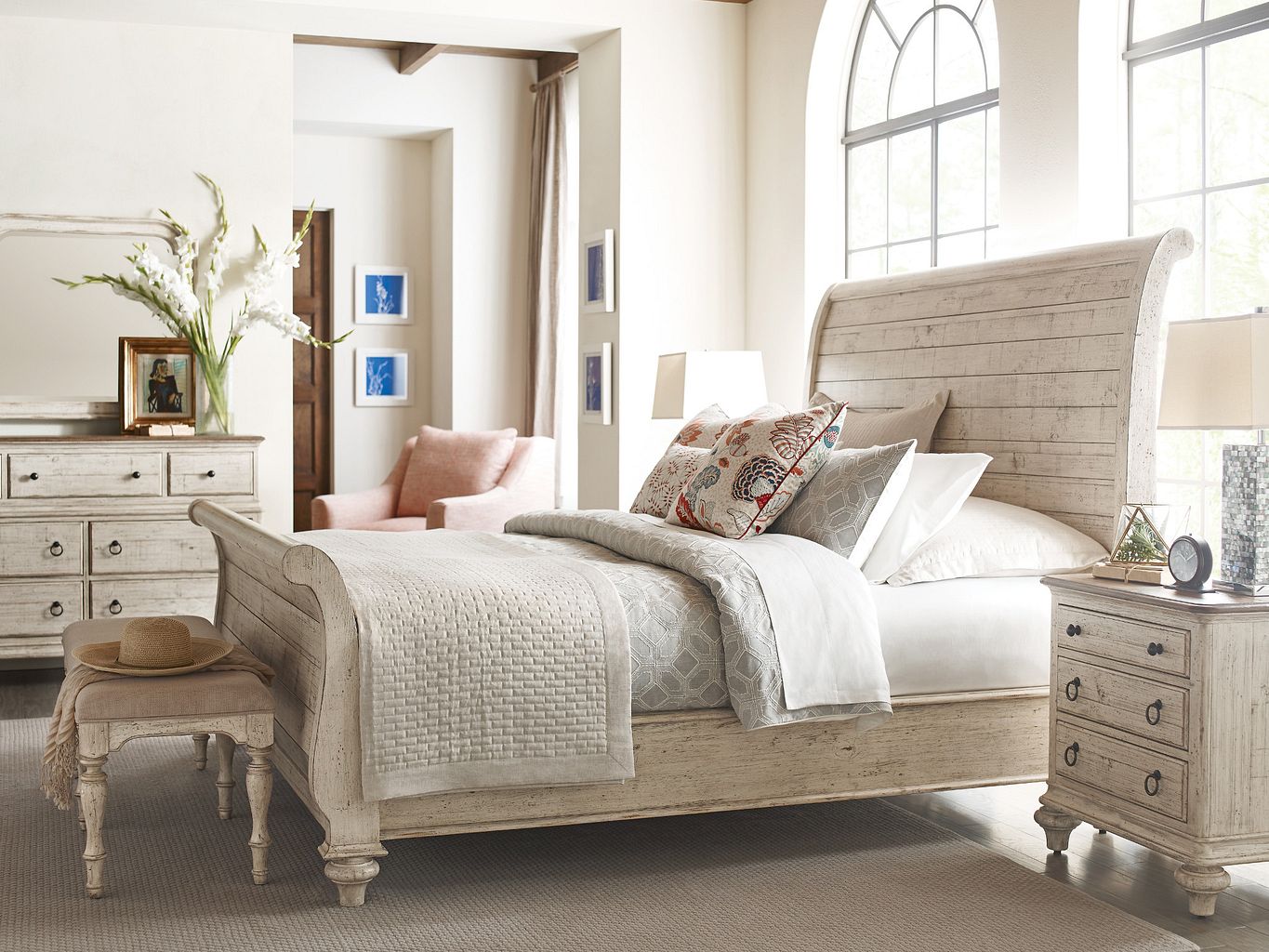 Kincaid Furniture Weatherford Belmont Dining Bench in Cornsilk
