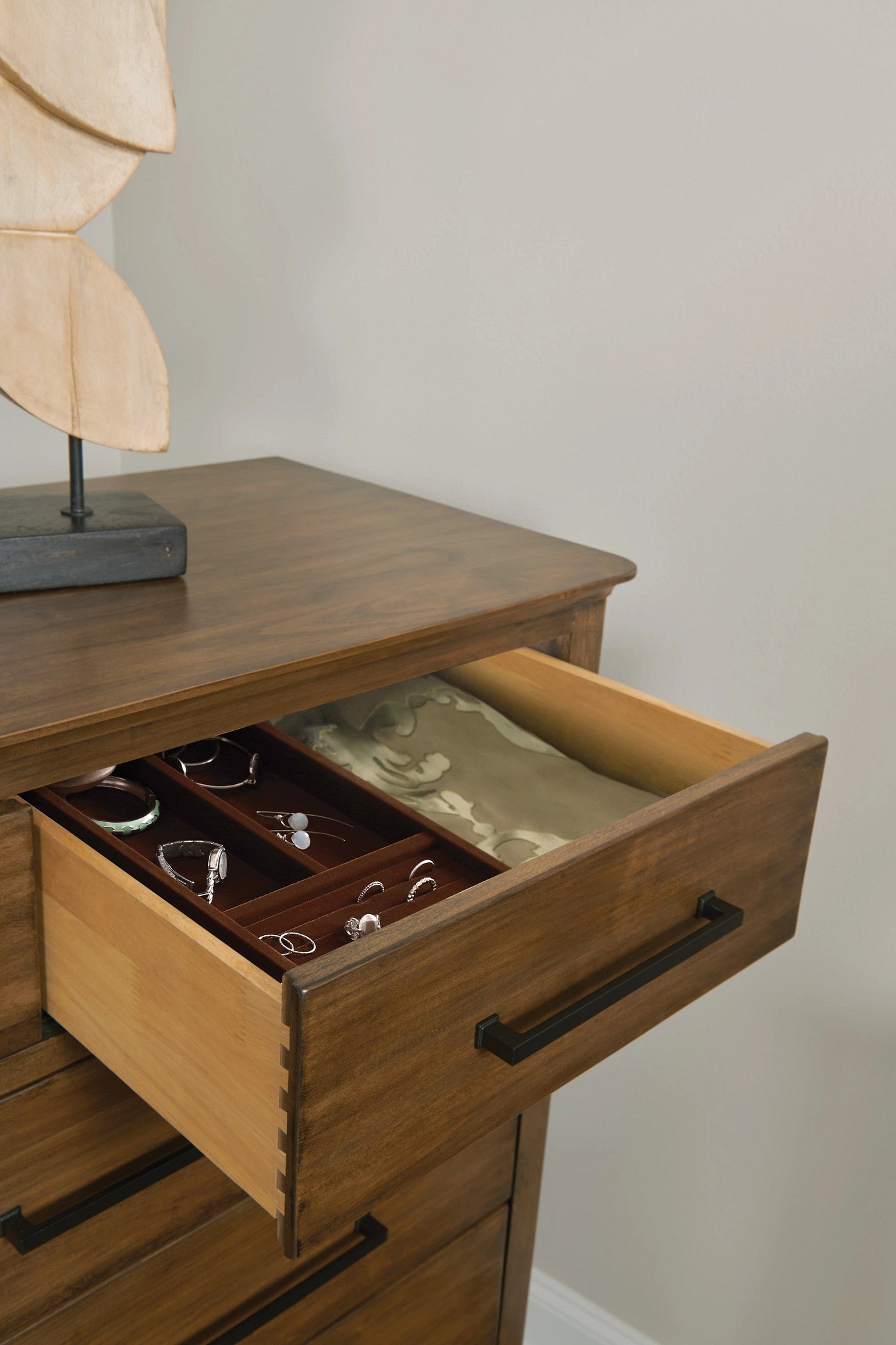 Kincaid Furniture Abode Larson Tall Eleven Drawer Dresser in Warm Brunette