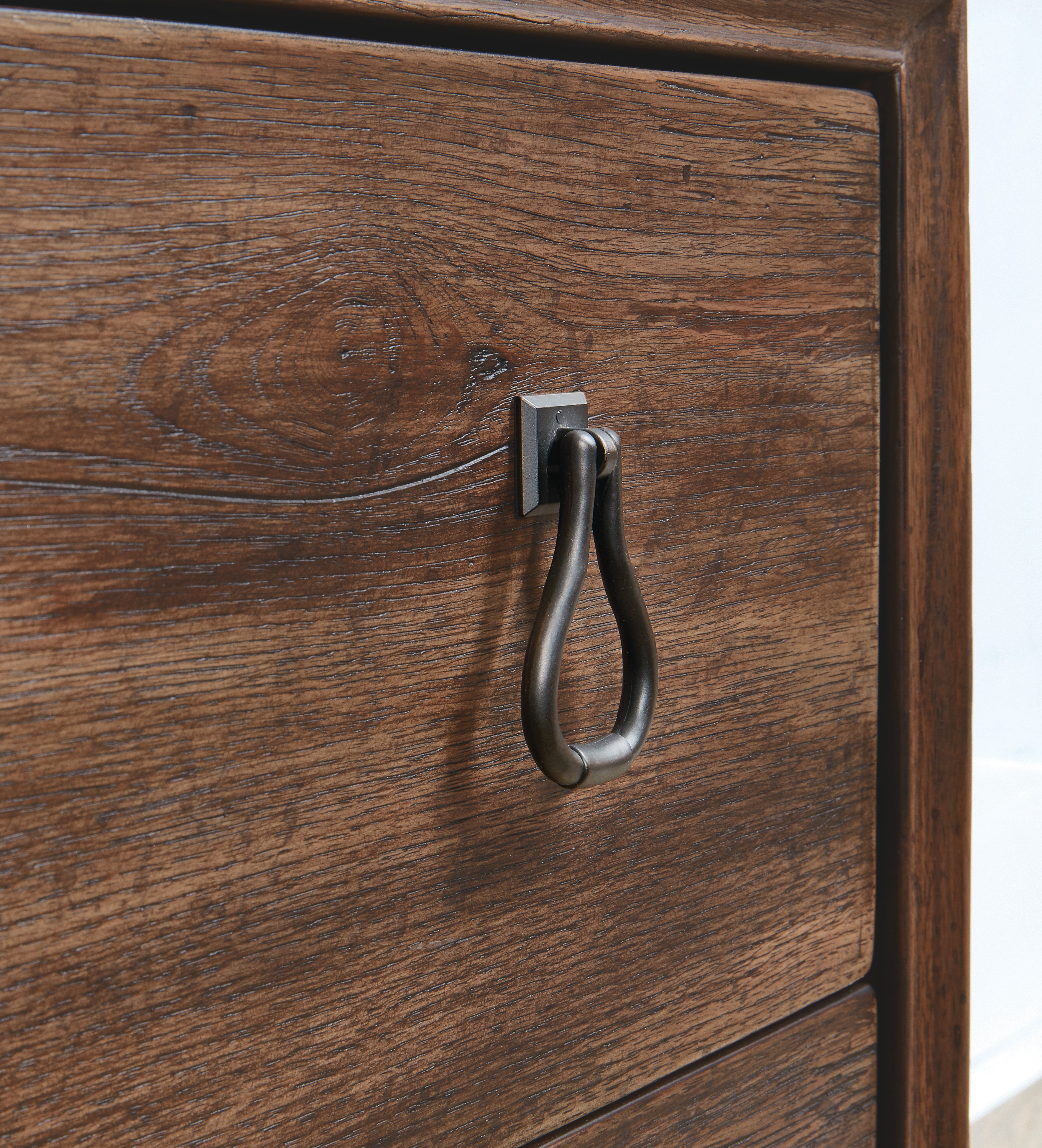 Hooker Furniture Big Sky Bachelors Chest