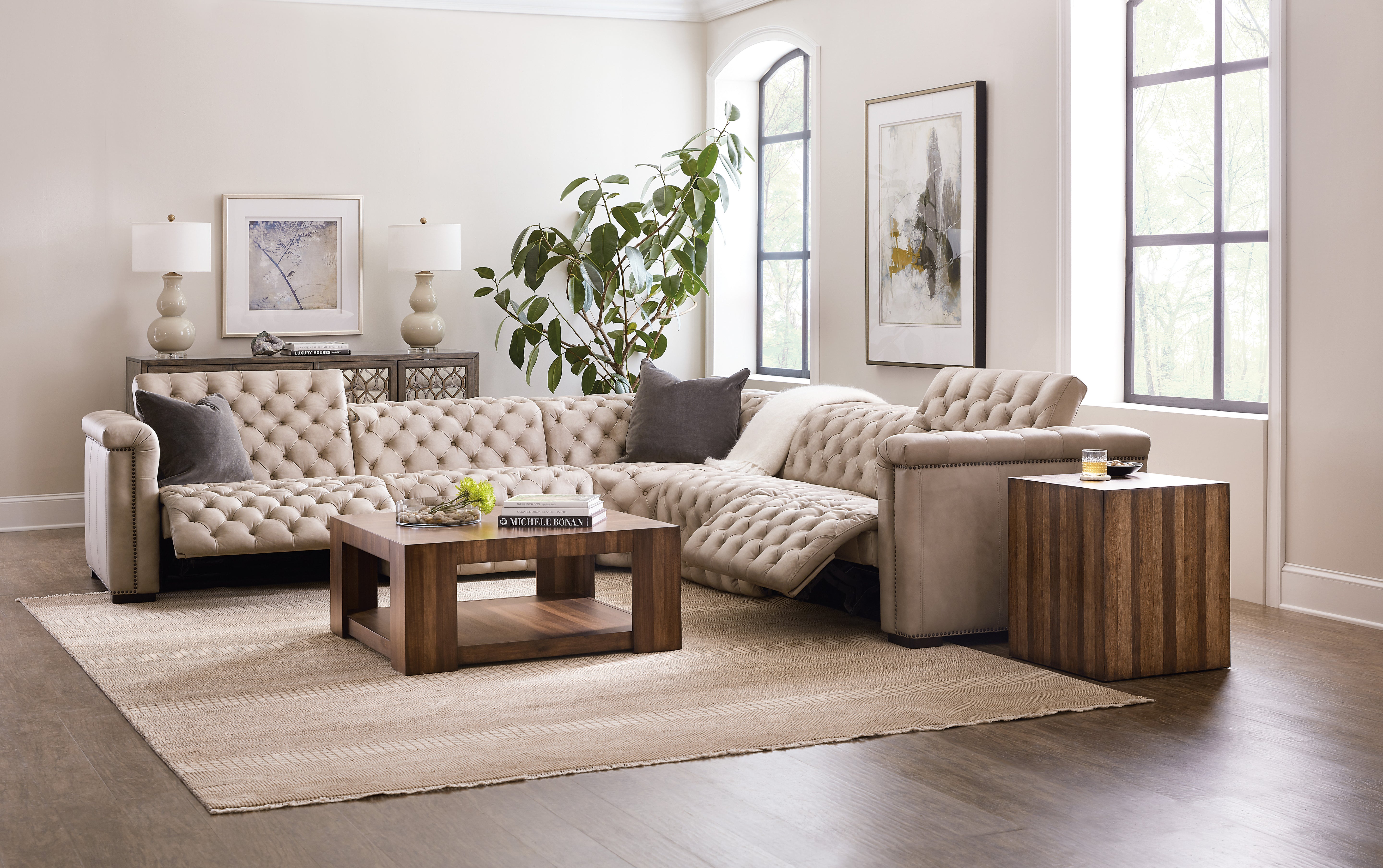 Hooker Furniture Savion Grandier 5-Piece Sectional with Power Recline & Power Headrest in Brown