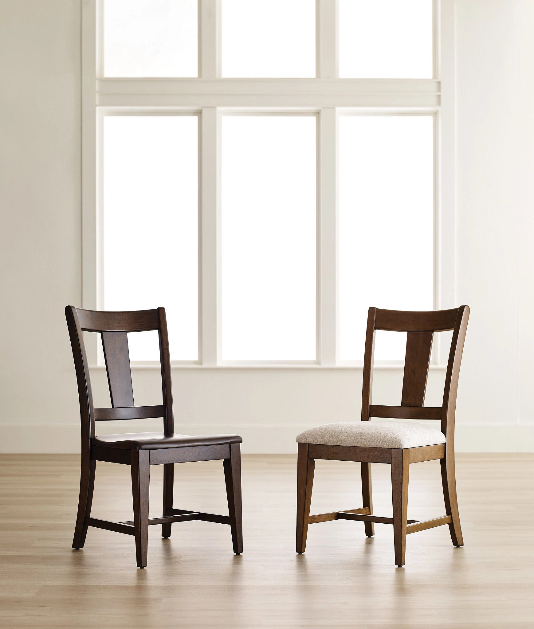 Kincaid Furniture Kafe Splat Back Chair in Cappuccino