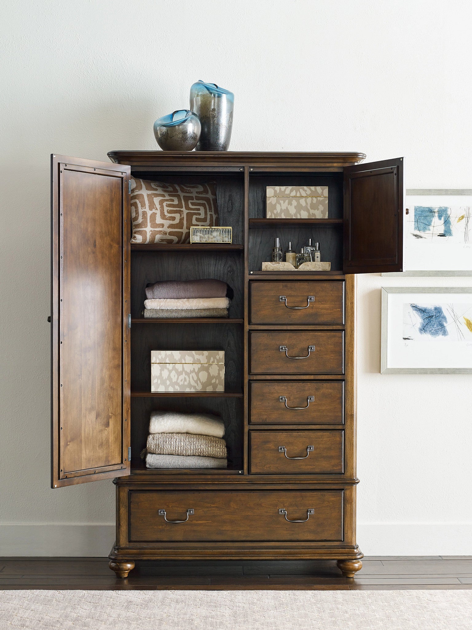 Kincaid Furniture Commonwealth Witham Gentlemen'S Chest in Warm Brunette