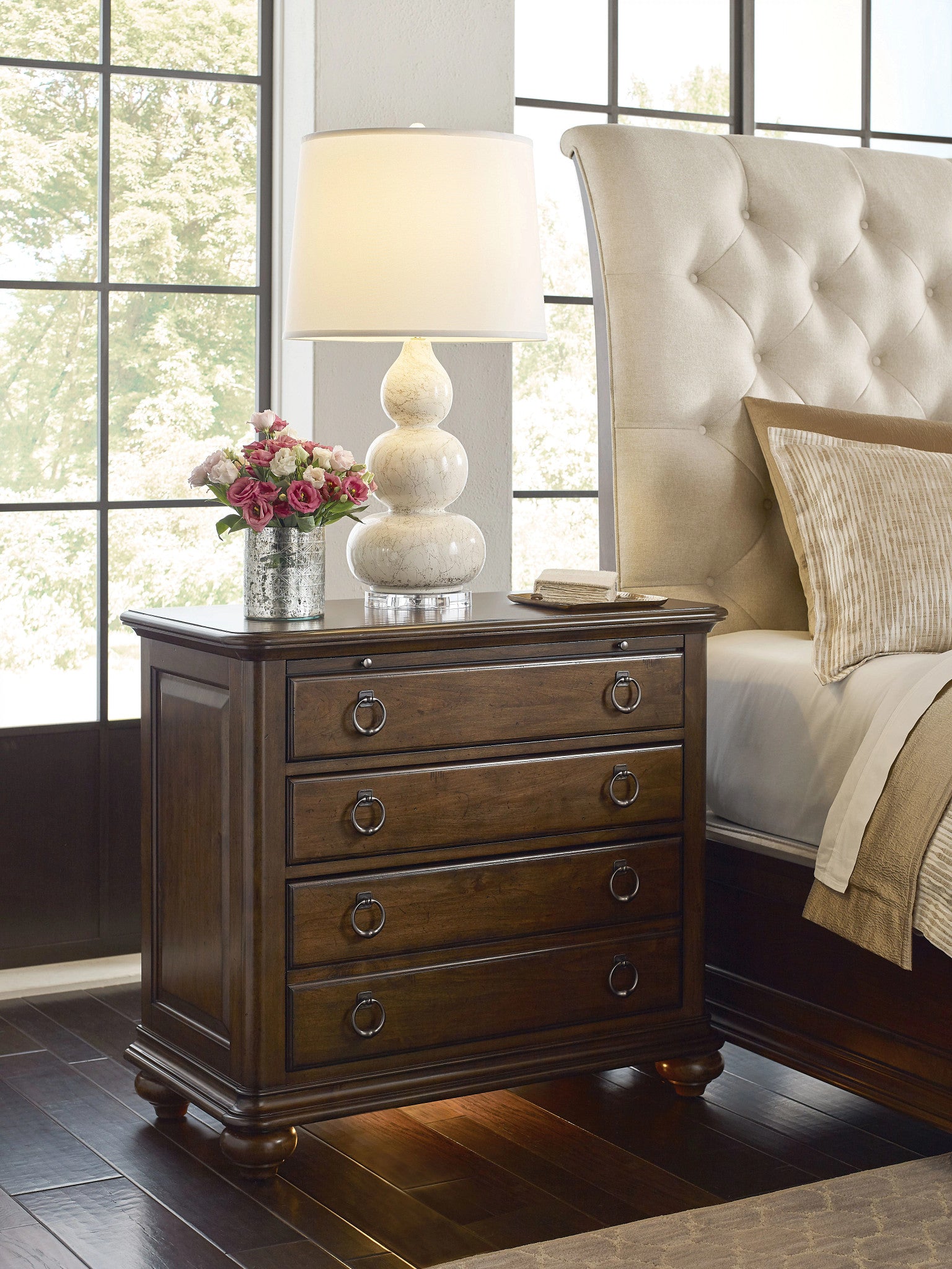 Kincaid Furniture Commonwealth Witham Bachelor'S Chest in Warm Brunette