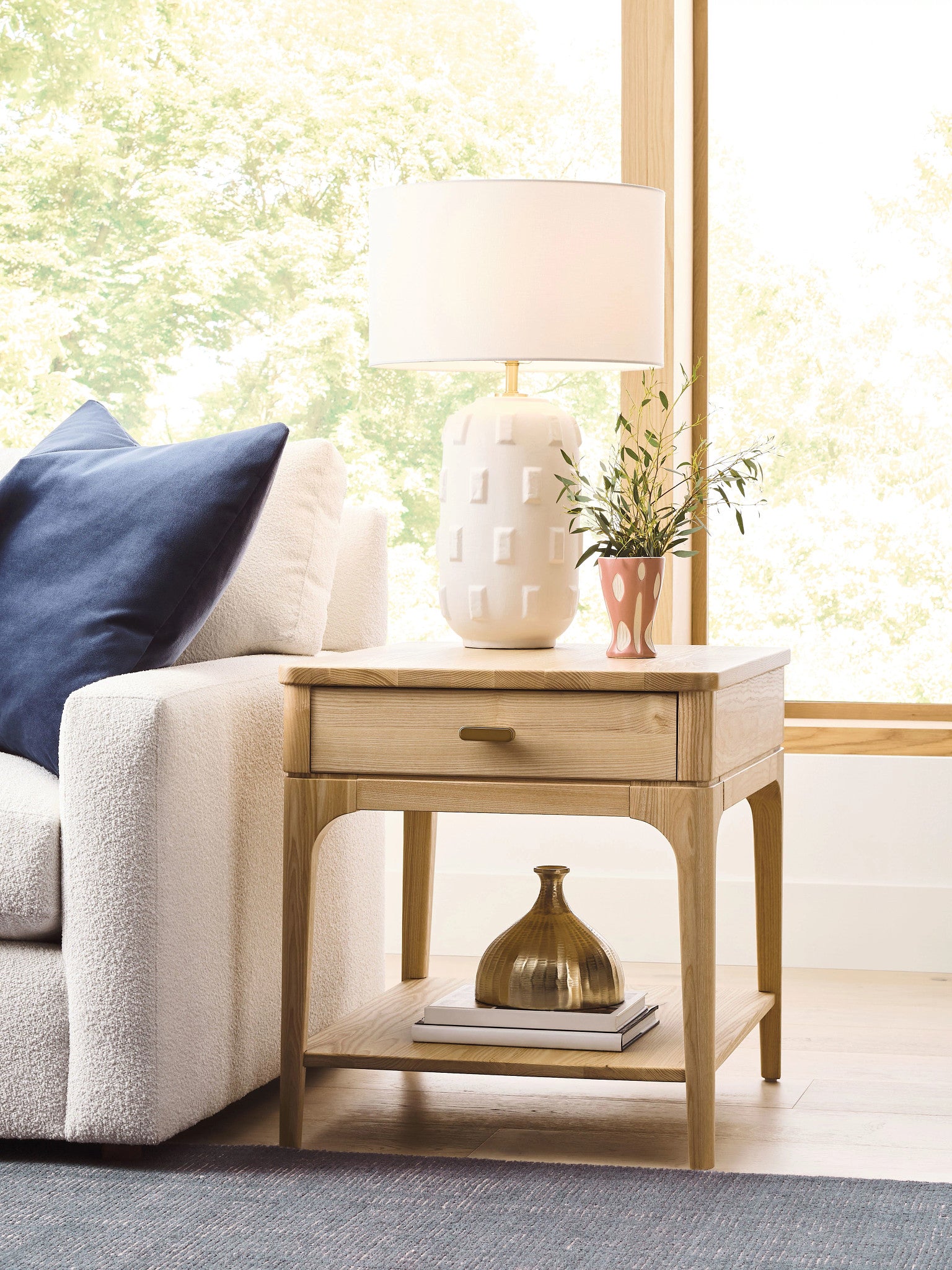 Kincaid Furniture Essence Newport Drawer End Table in Essence Ash