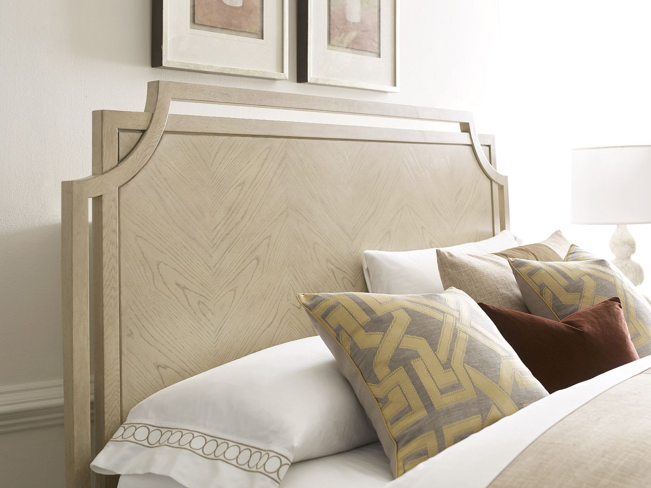 American Drew Lenox Royce Bed in Alabaster/Champagne