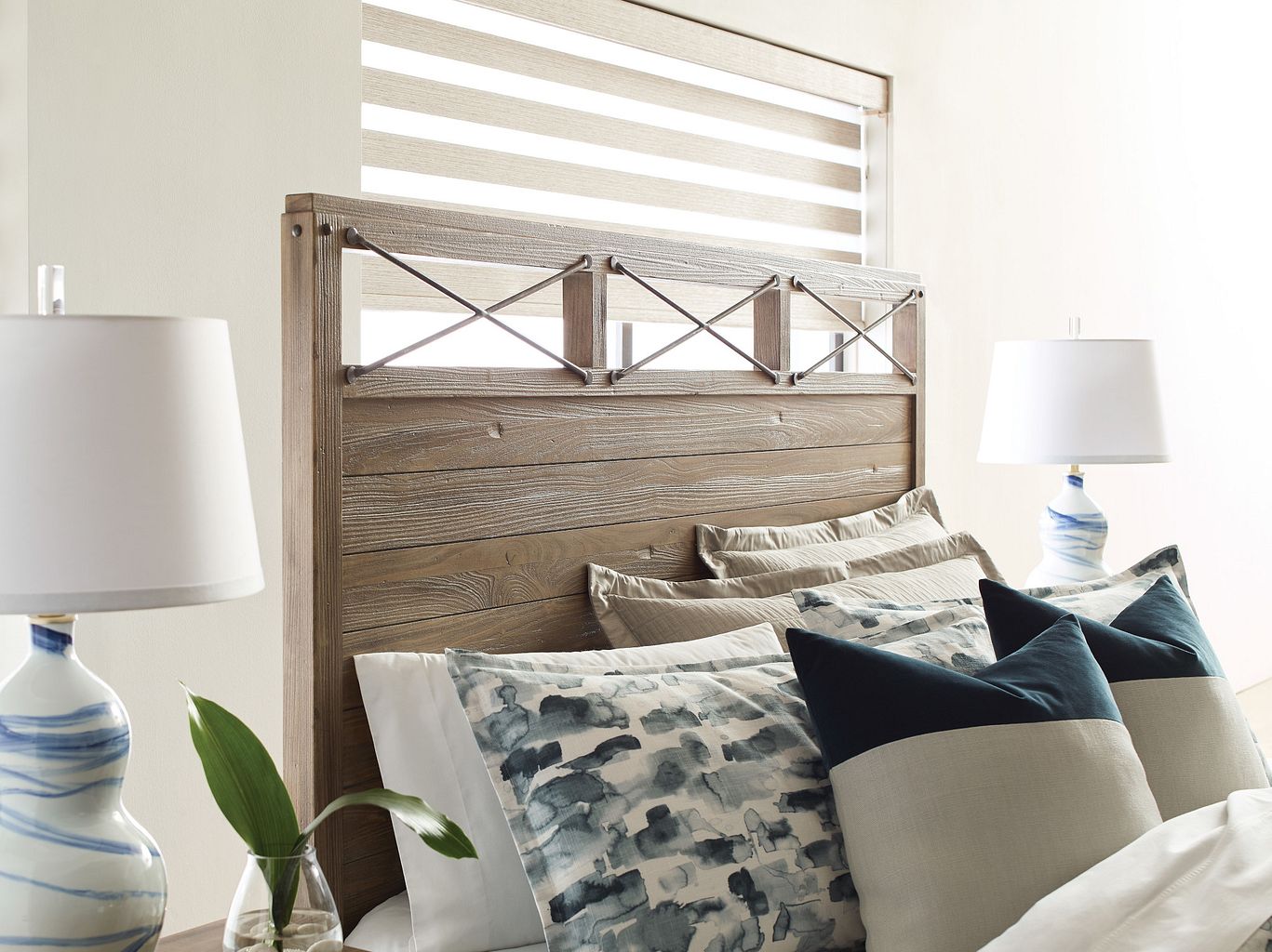 Kincaid Furniture Modern Forge Jackson Panel Bed in Sandy Brown