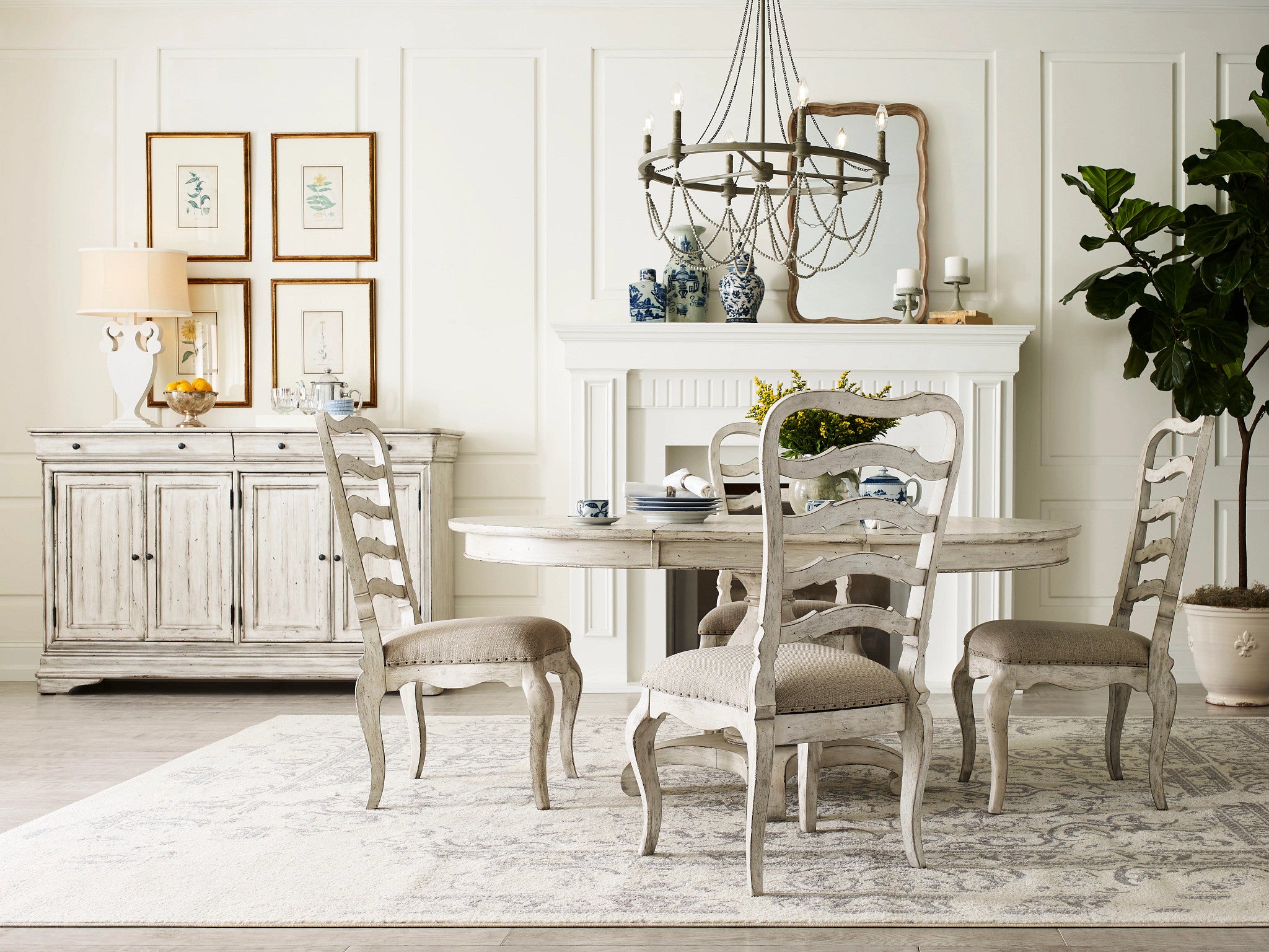 Kincaid Furniture Selwyn Lloyd Pedestal Dining Table in Cottage White