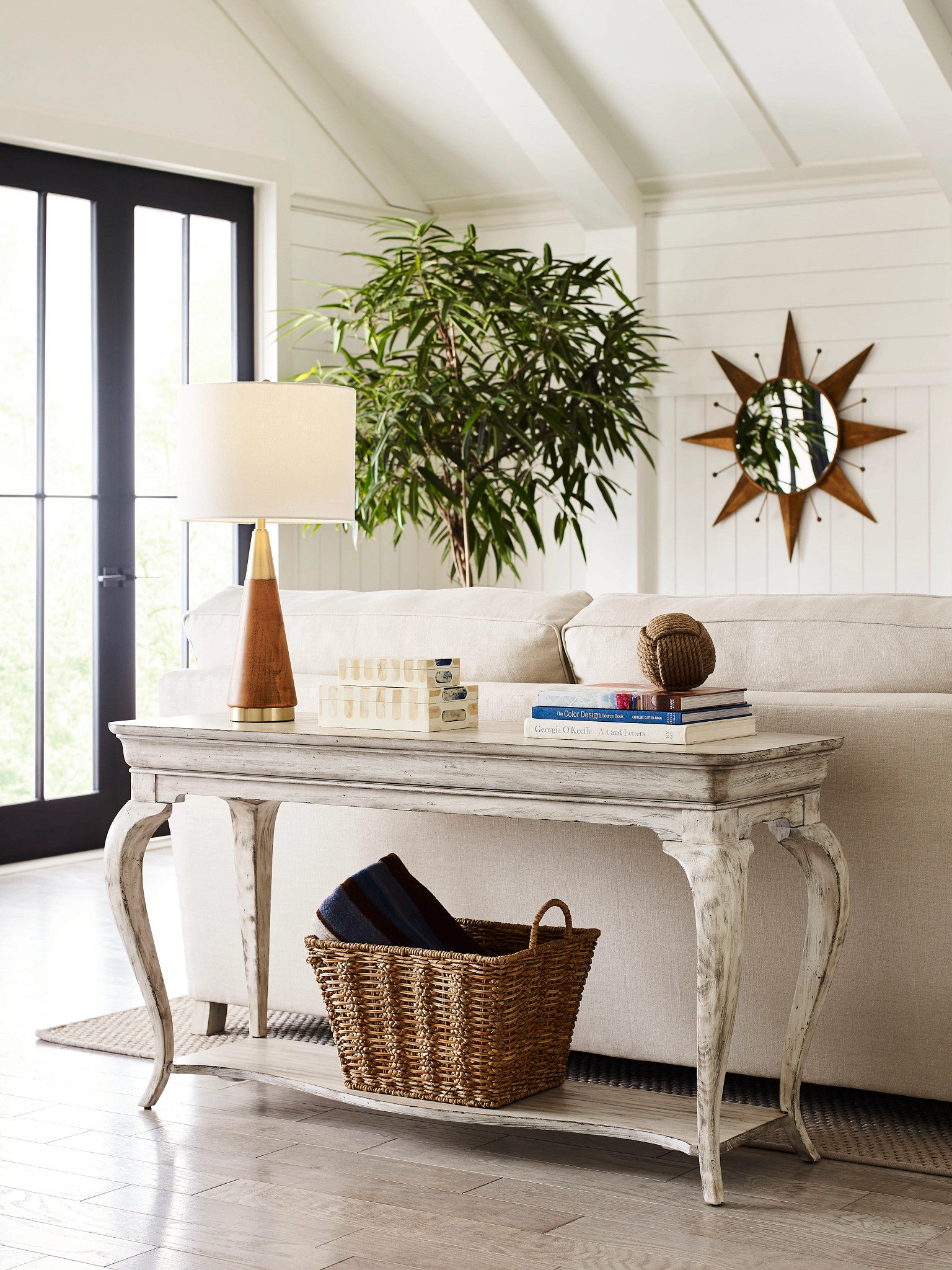 Kincaid Furniture Selwyn Kelsey Sofa Table in Cottage White