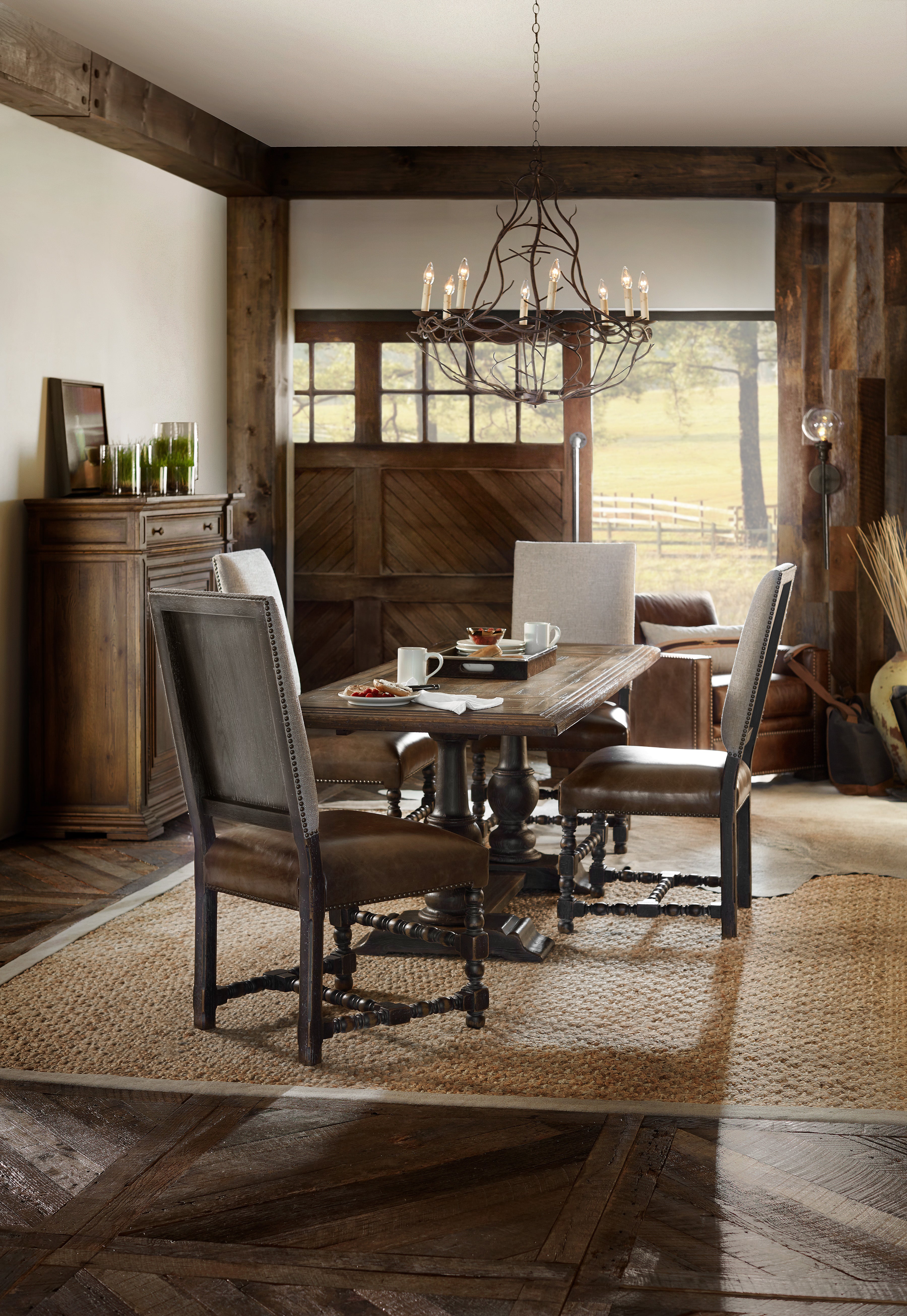 Hooker Furniture Balcones 60in Friendship Table with 2-12in Leaves
