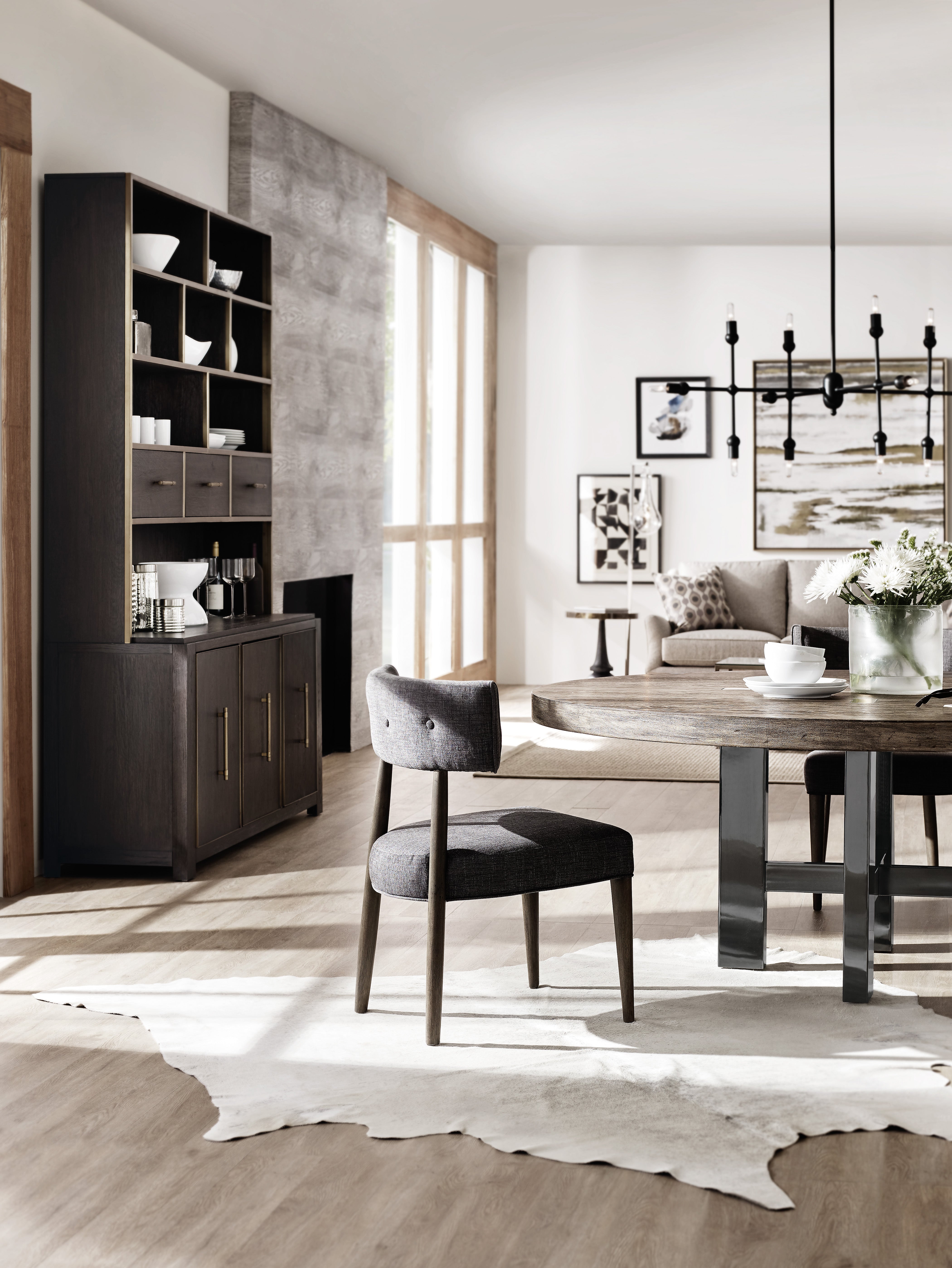 Hooker Furniture Curata 72in Round Dining Table