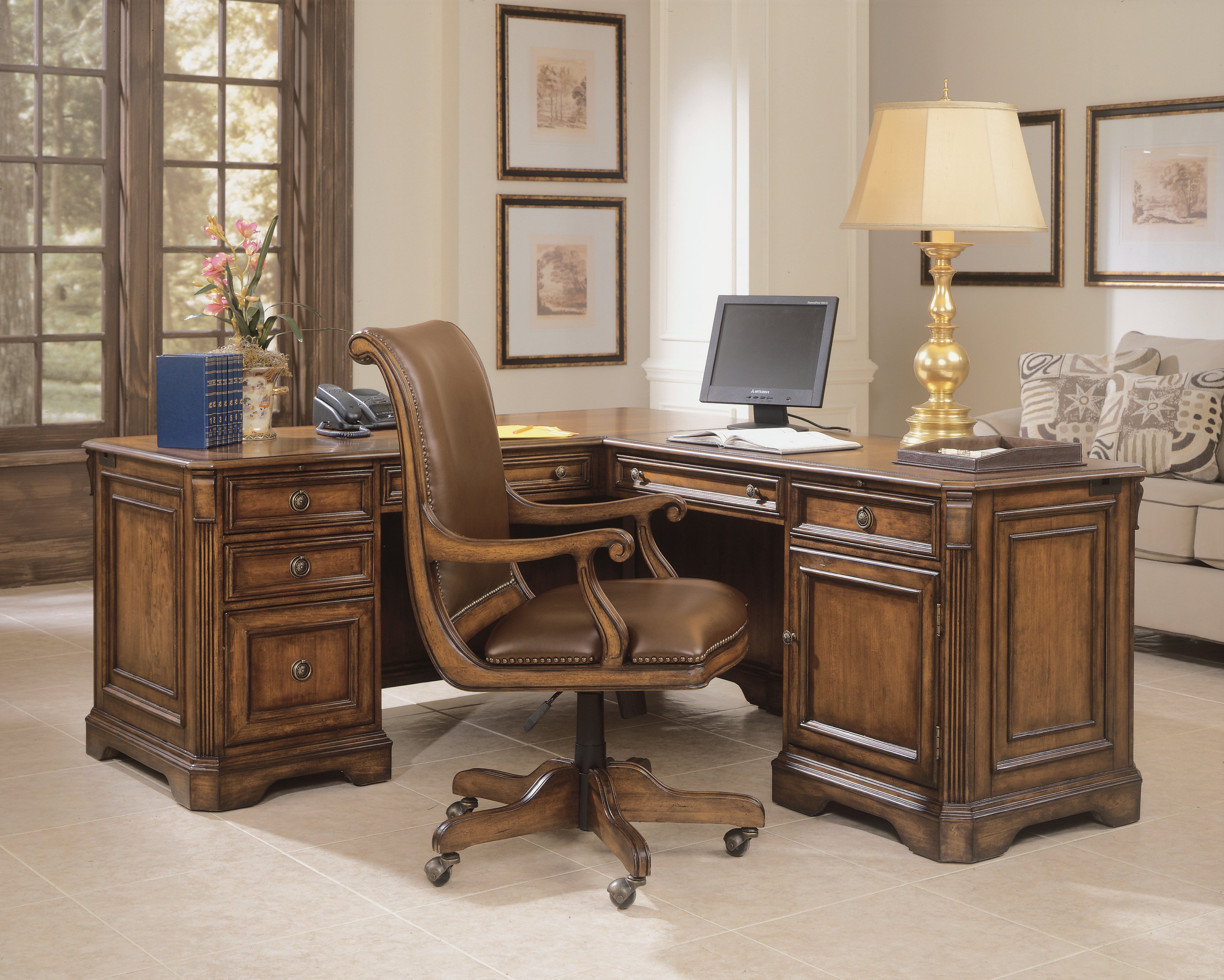 Hooker Furniture Brookhaven Executive L Right Return