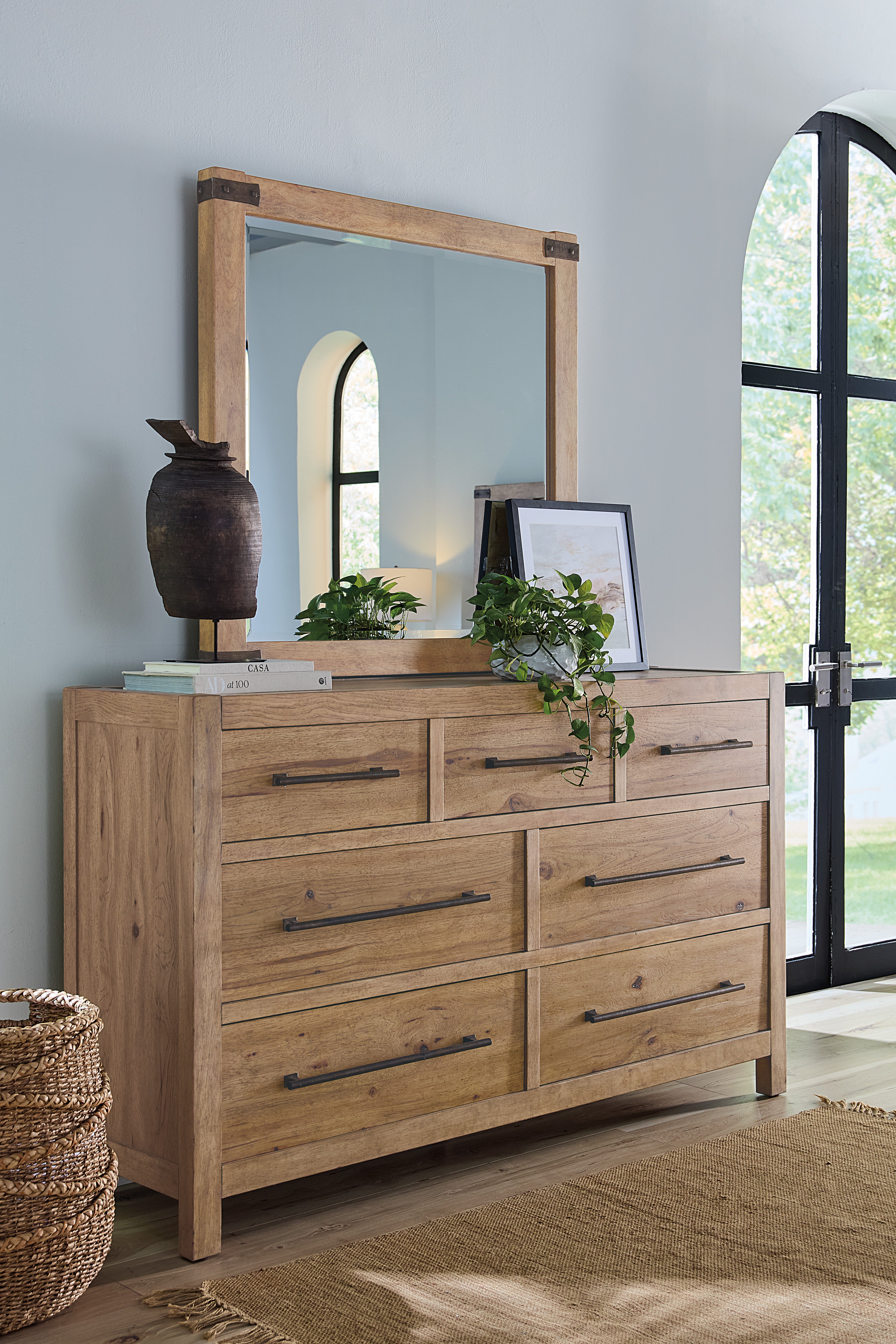 Hooker Furniture Vineyard Row Seven-Drawer Dresser
