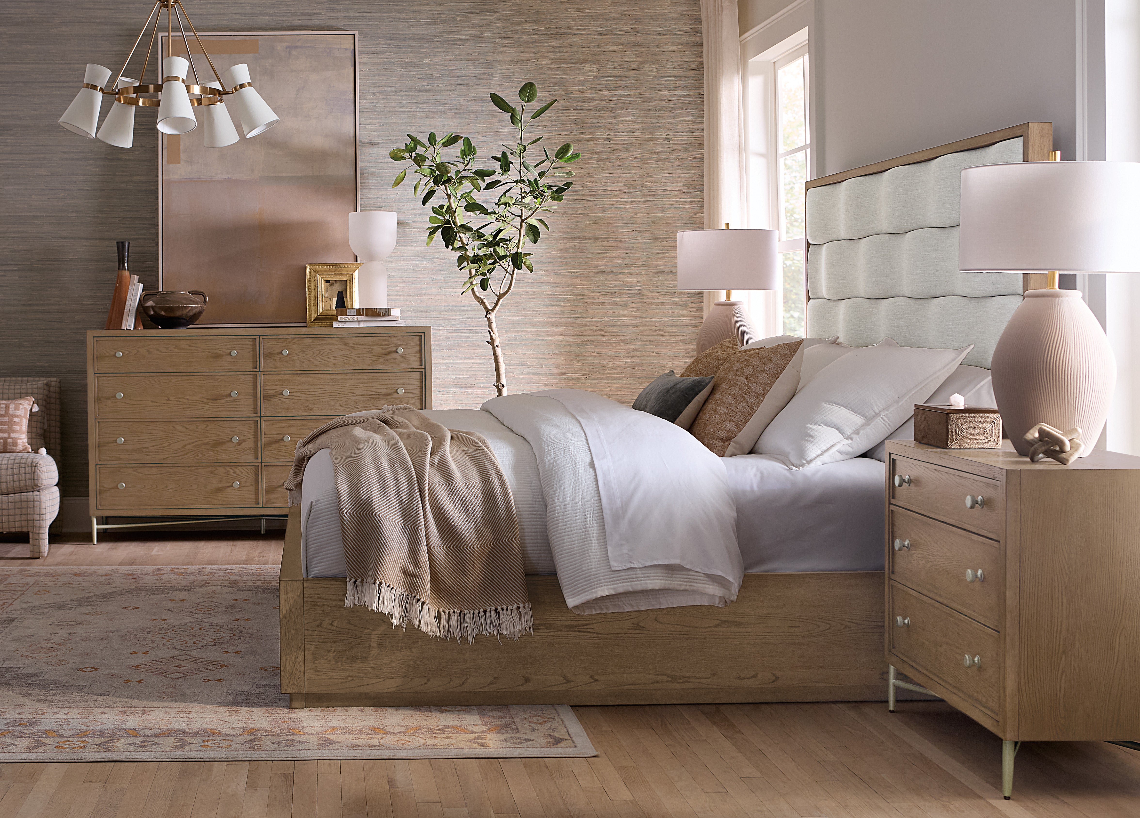 Hooker Furniture Sonnet Upholstered Bed