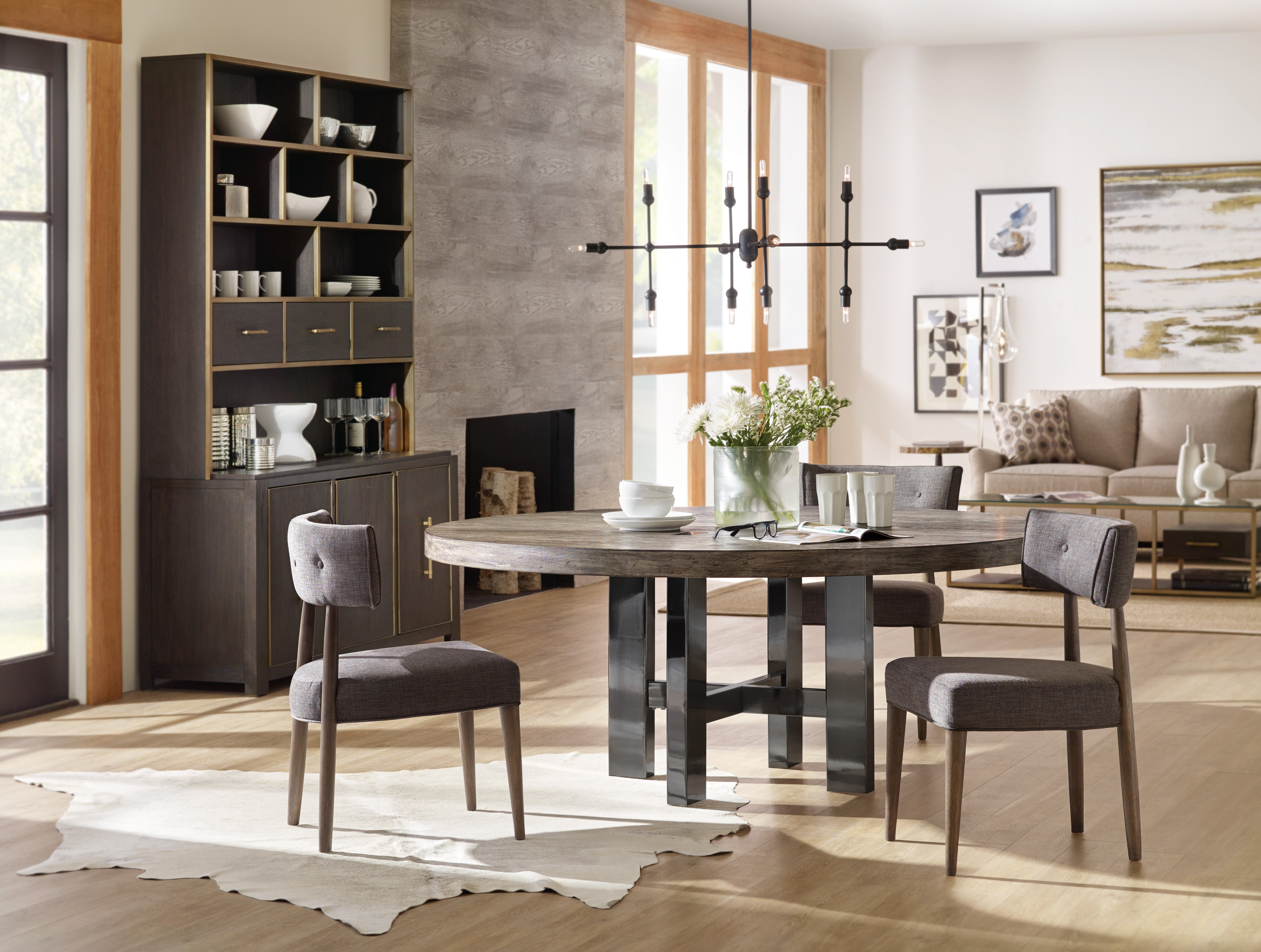 Hooker Furniture Curata 72in Round Dining Table