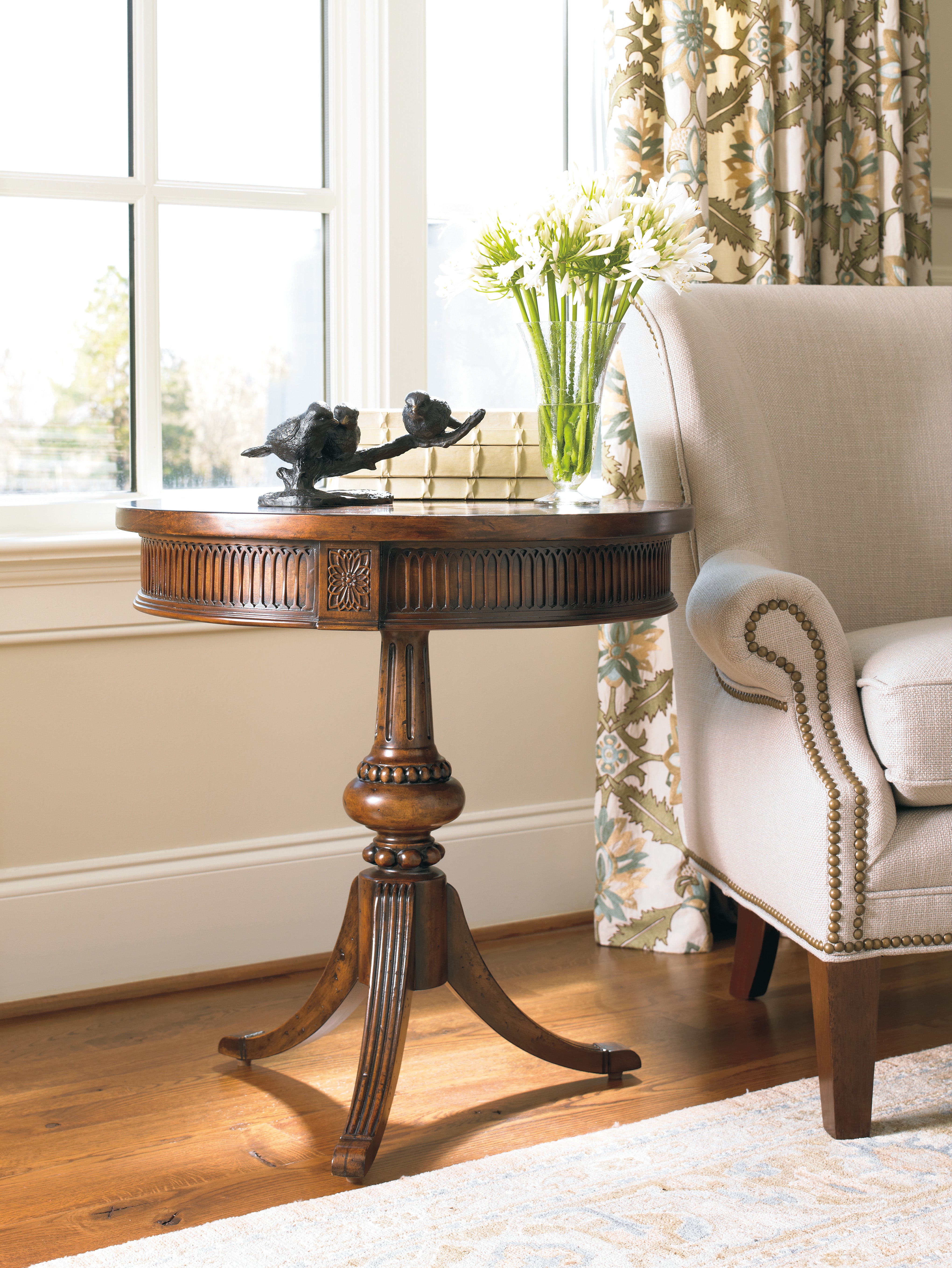 Hooker Furniture Round Pedestal Accent Table in Medium Brown