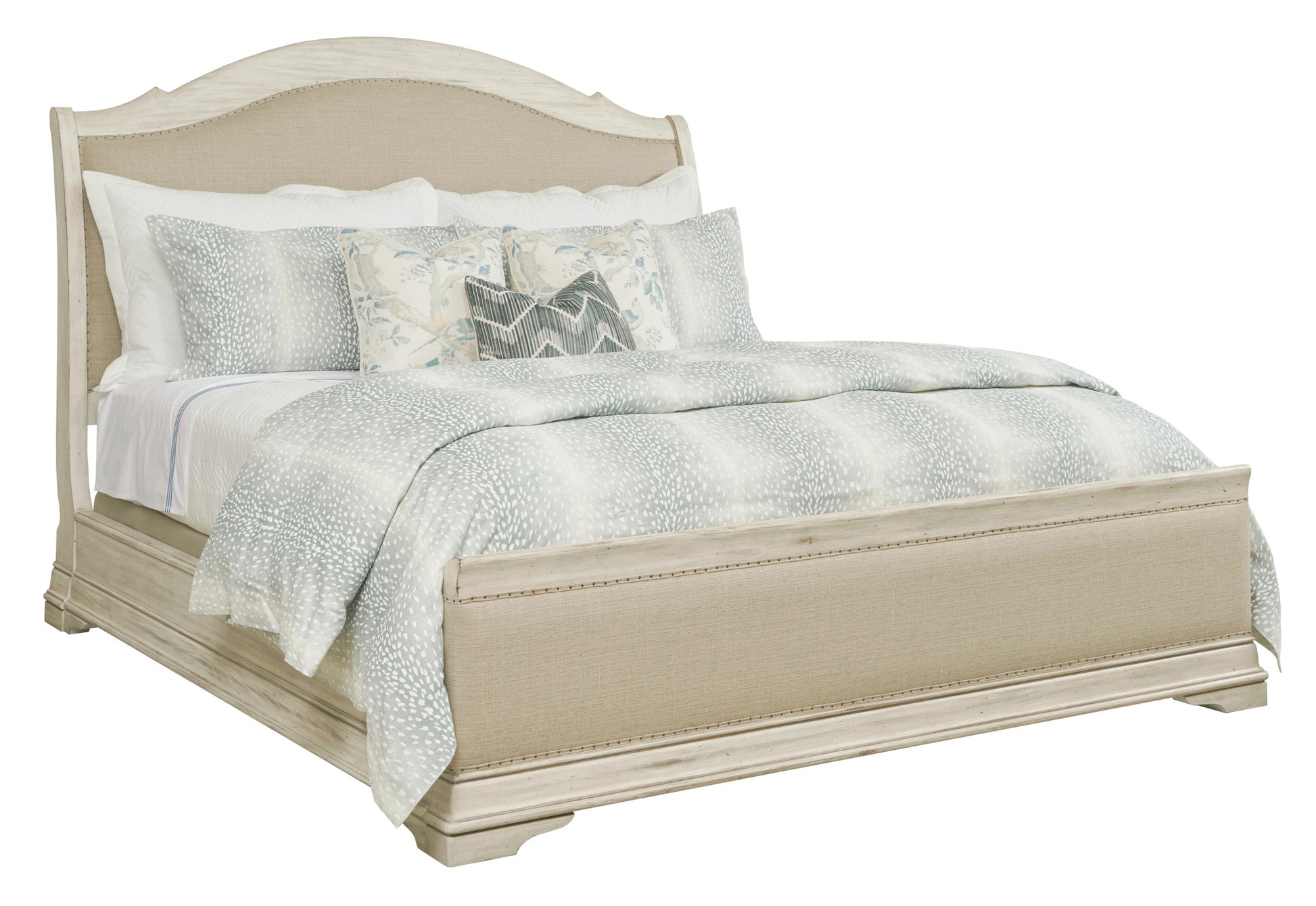 selwyn-kelly-uph-cal-king-bed-in-cottage-white
