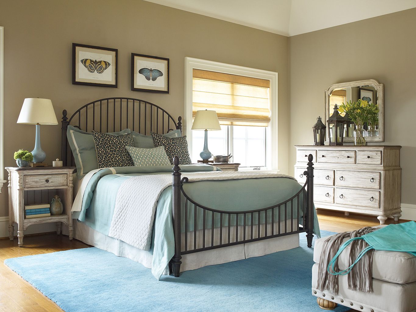 Kincaid Furniture Weatherford Heather Catlins Metal Bed in Black