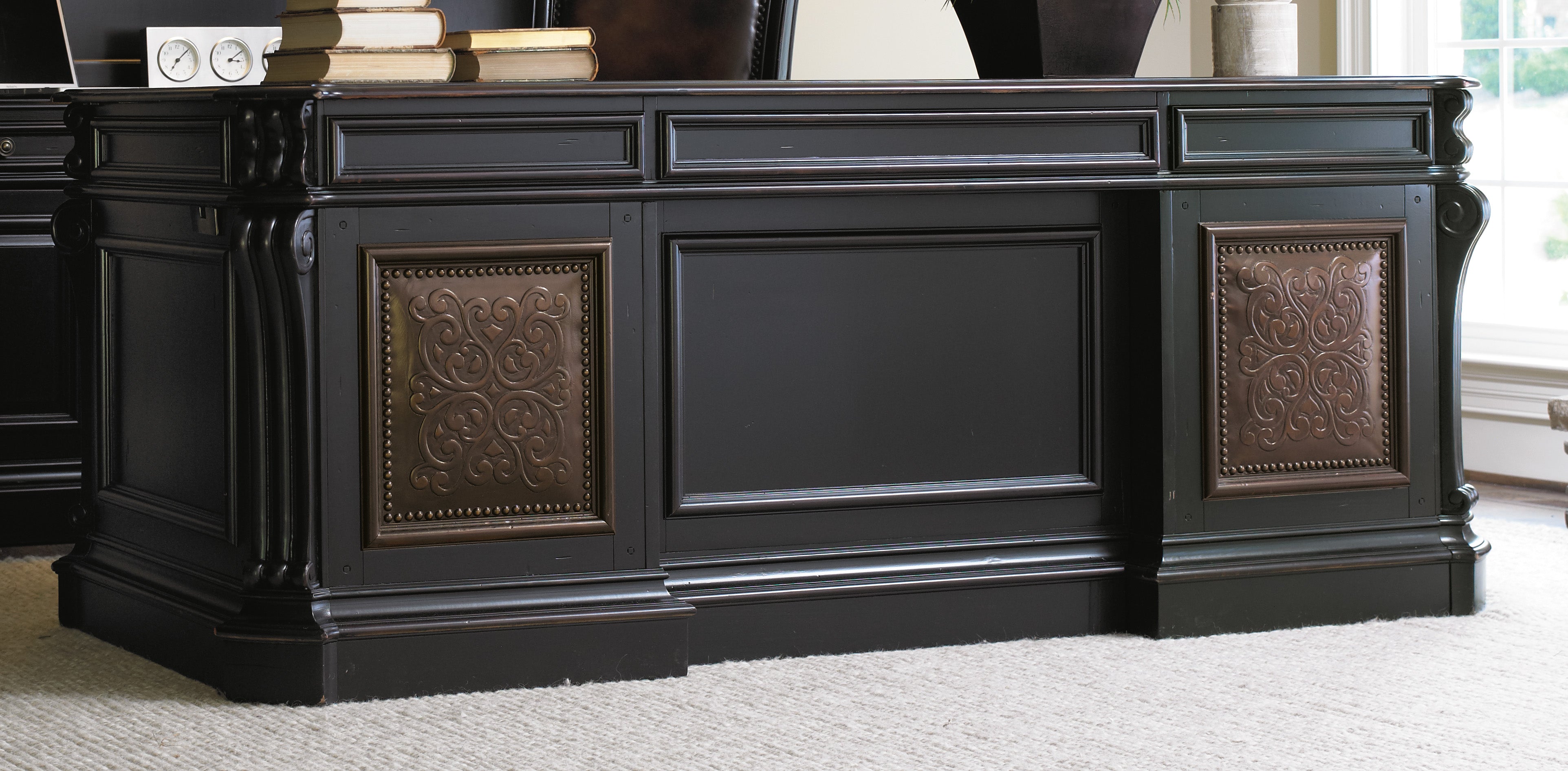 Hooker Furniture Telluride 76'' Executive Desk withleather Panels