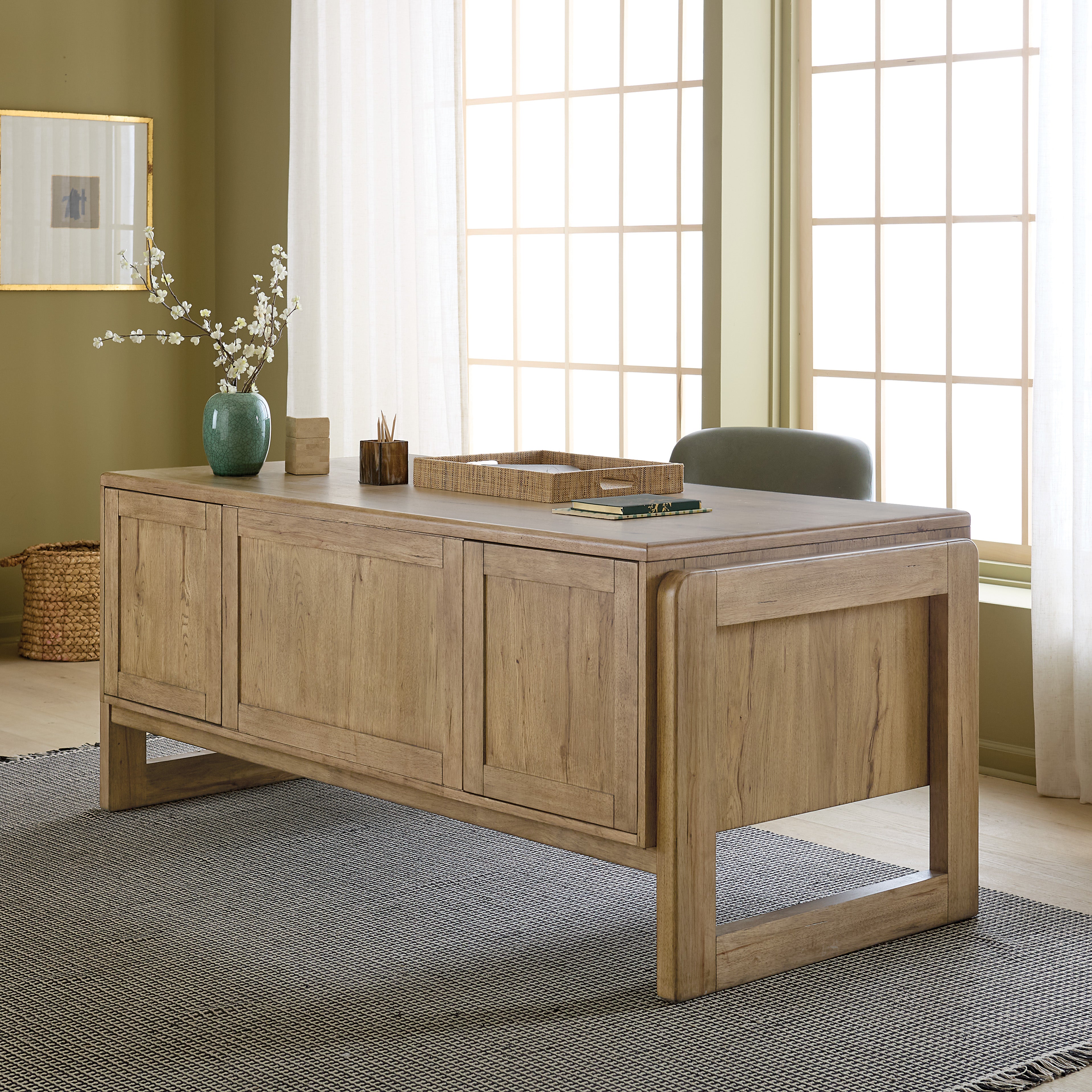 Hooker Furniture Kalamazoo Executive Desk
