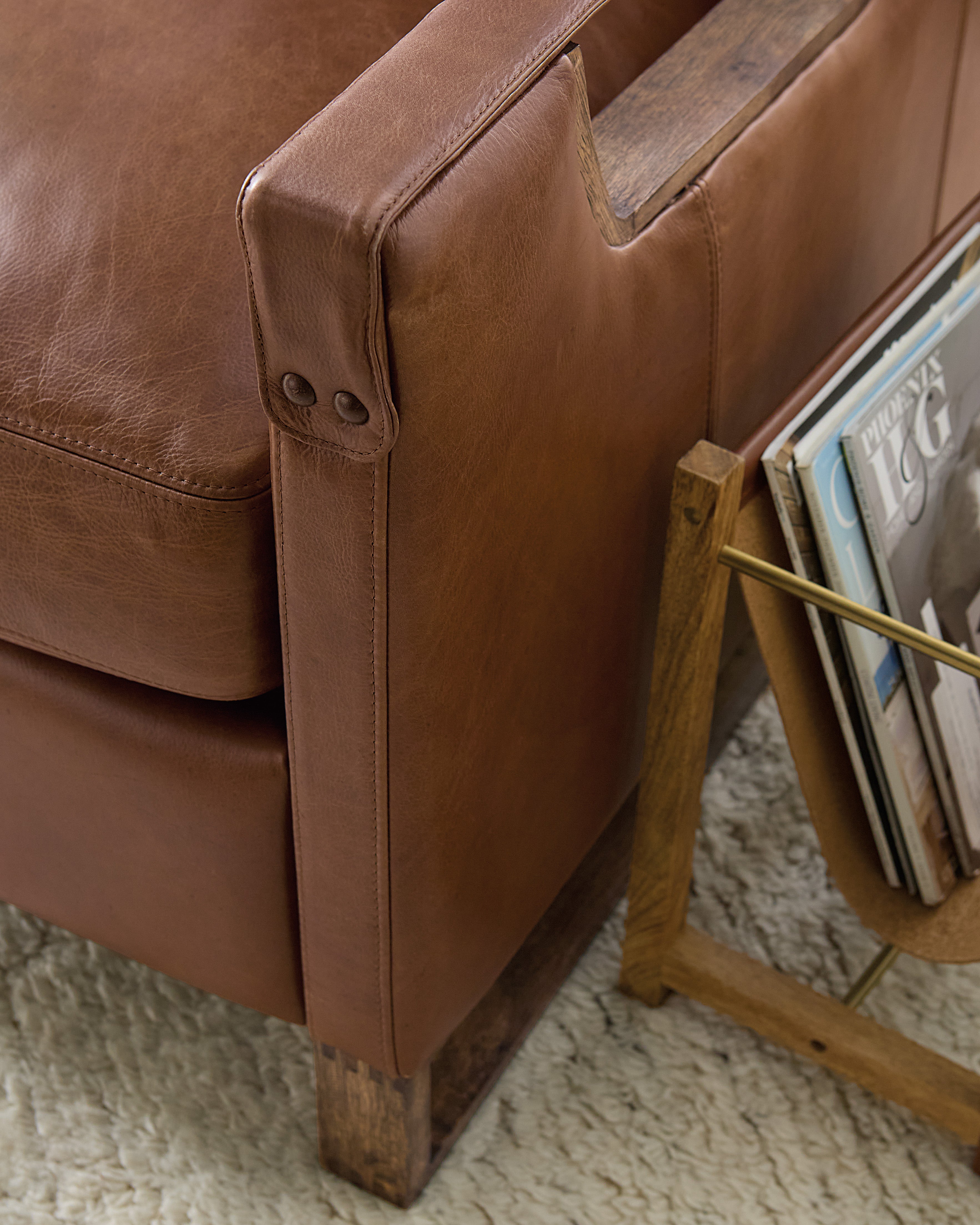 Hooker Furniture Relic Power Recliner w/Power Headrest in Brown