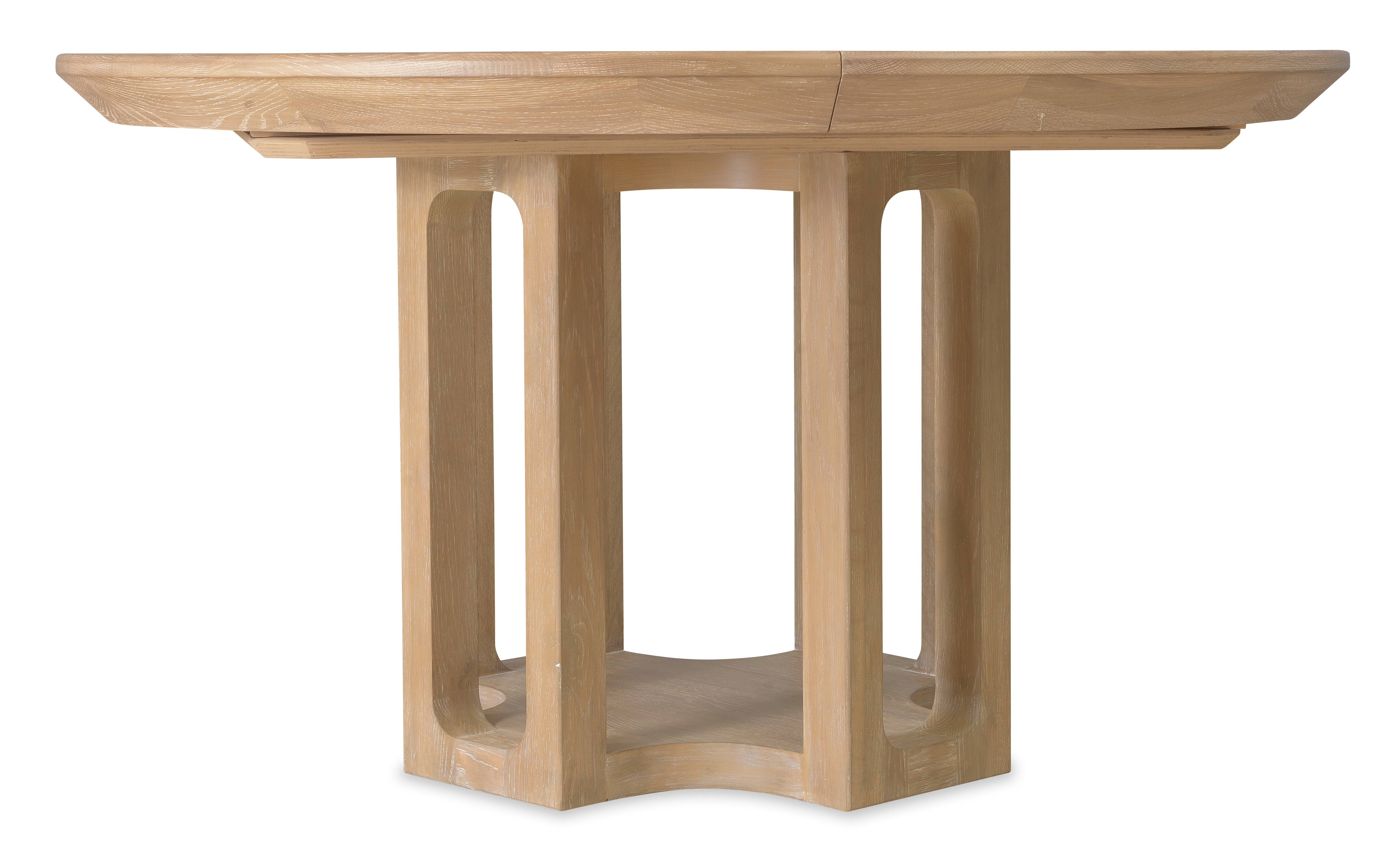 Hooker Furniture Banyon Bay Round Dining Table with One 18-inch Leaf