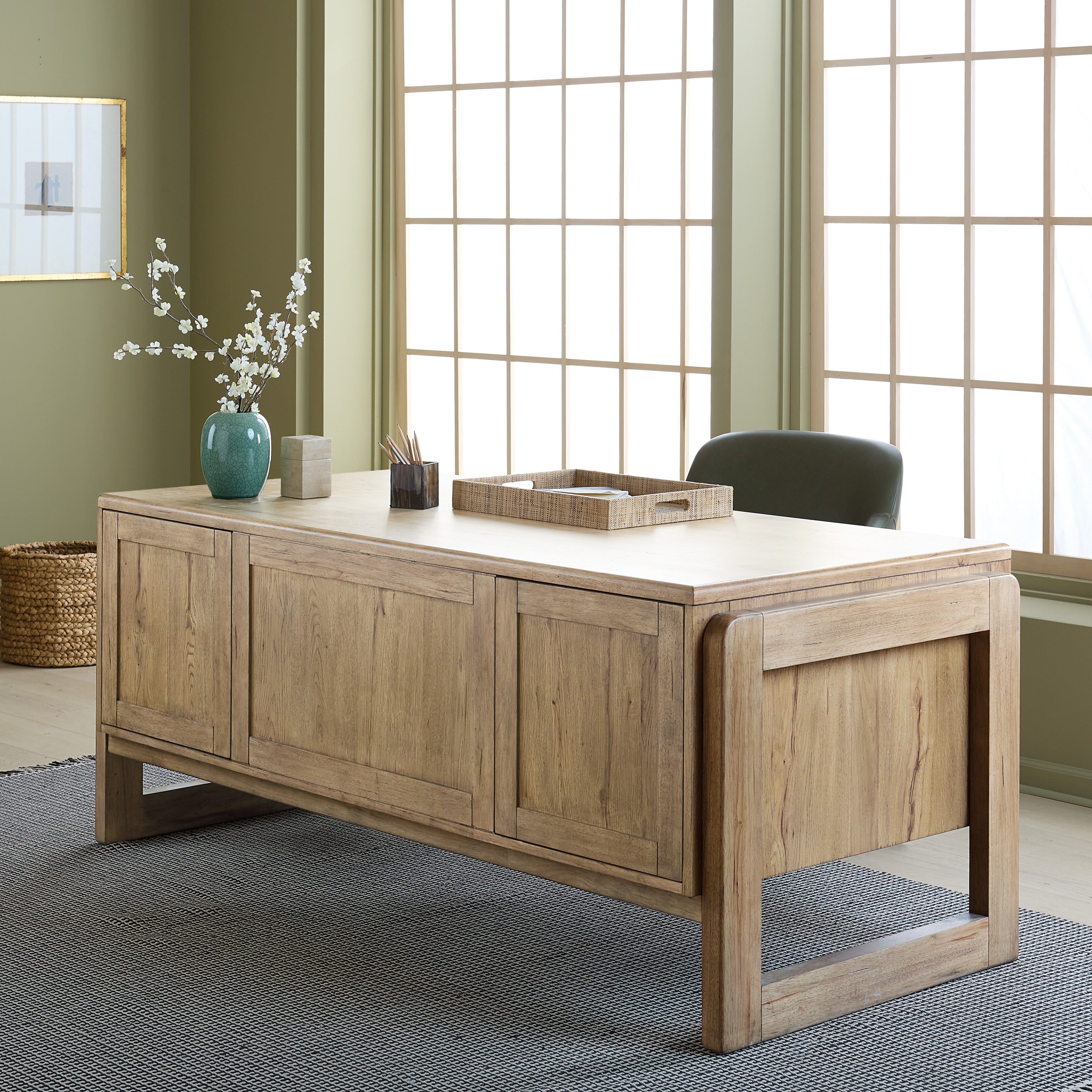 Hooker Furniture Kalamazoo Executive Desk